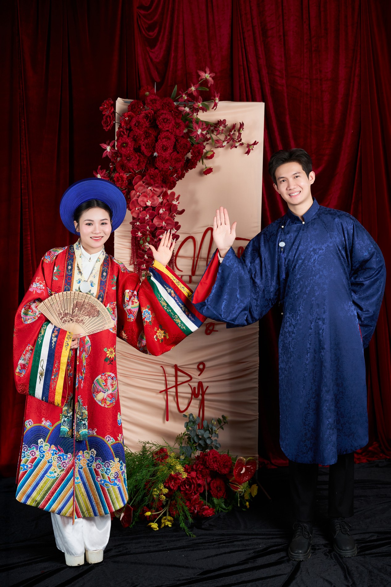 Công Uẩn ❤️ Hoa Phượng